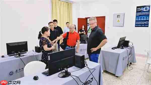 AMD携手武汉纺织大学计算机与人工智能学院,共启AI+纺织创新篇章