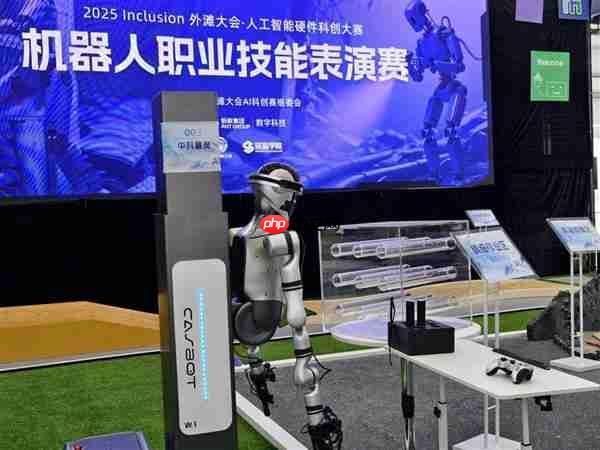 聚焦高危作业替代 灵宝CASBOT荣获2025 Inclusion·外滩大会机器人职业技能“智行者”奖