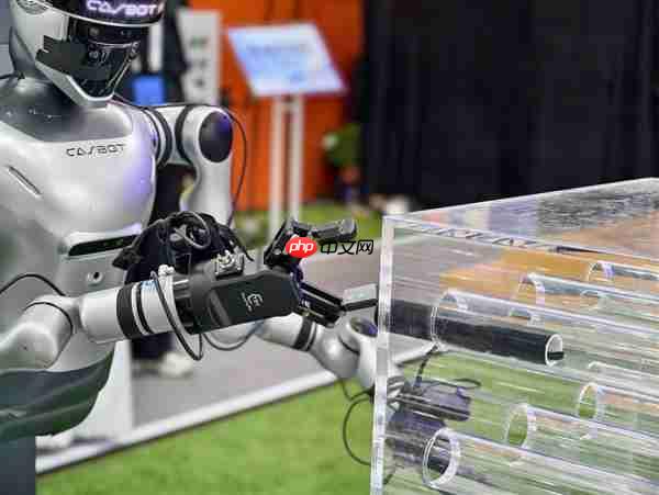 聚焦高危作业替代 灵宝CASBOT荣获2025 Inclusion·外滩大会机器人职业技能“智行者”奖