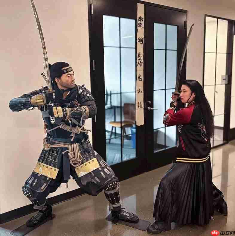 《羊蹄山之魂》女主演员与境井仁合影 真是帅气