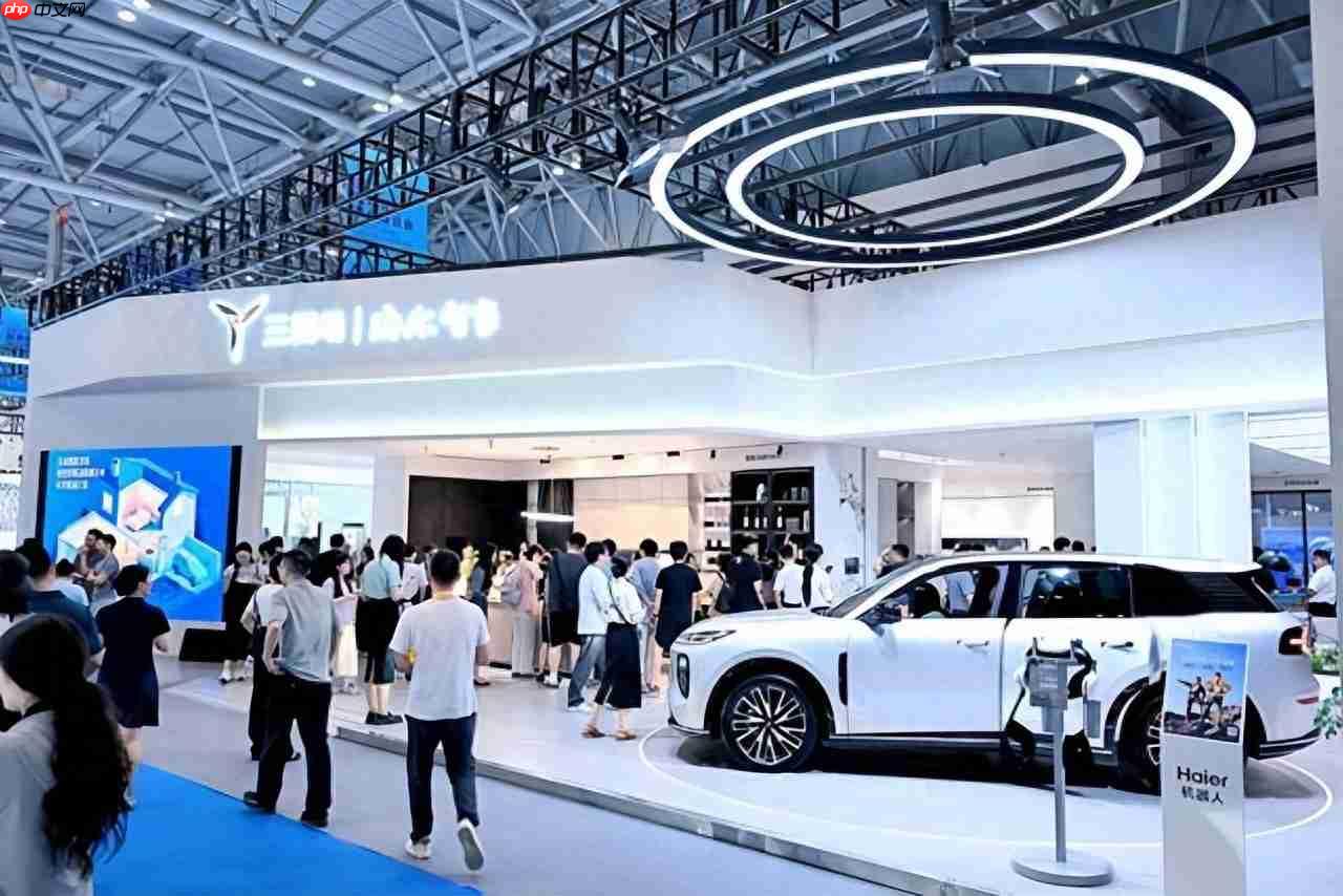 车能变家?三翼鸟智博会实演“车控家”