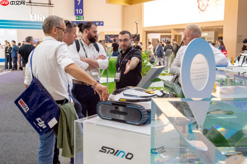 领跑割草机器人赛道,库犸科技横扫IFA2025十余项大奖