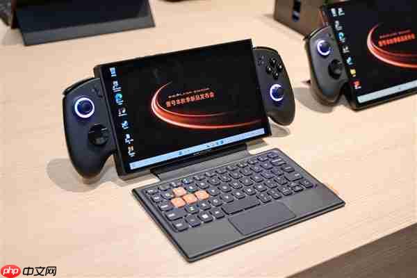 399元起 堪比指甲盖!佰维发布最小的国产mini SSD硬盘:只比TF卡大一点