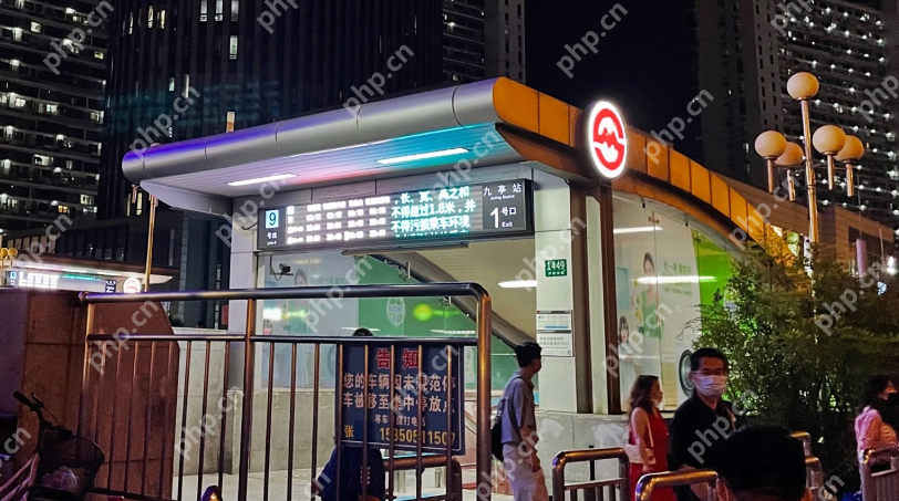 “上海地铁最忙线路”9 号线拆座位引热议,官方回应称“仅改一组列车提升地铁运能“ - php中文网