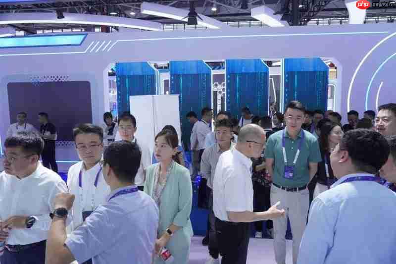 首发!趣链科技亮相2025数博会,以可信流通激活数据要素新动能