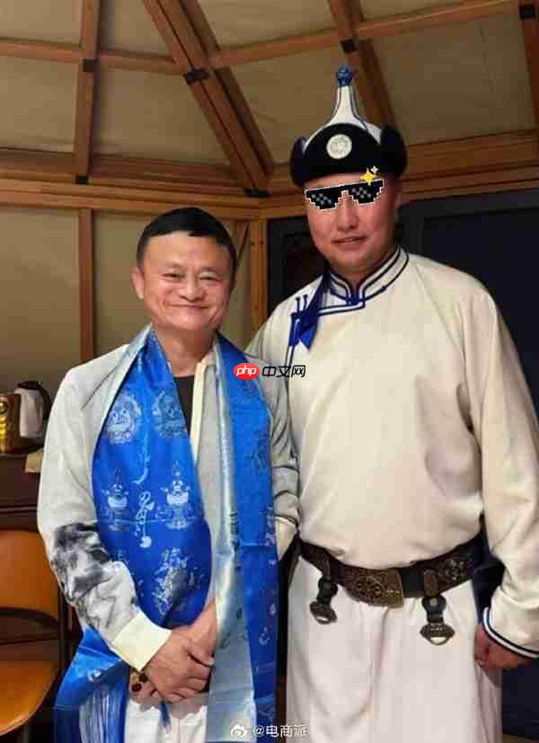 网友内蒙偶遇马云晒合照:谦逊有礼 酒量也不错