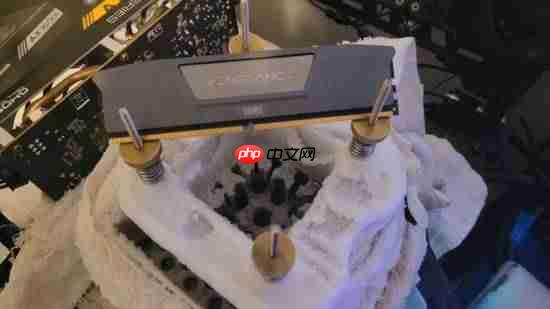 DDR5内存超频新世界纪录诞生：海盗船内存飙至12886MT/s