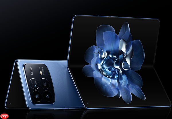 雷军和苹果杠上了？曝小米新折叠将对标iPhone Fold