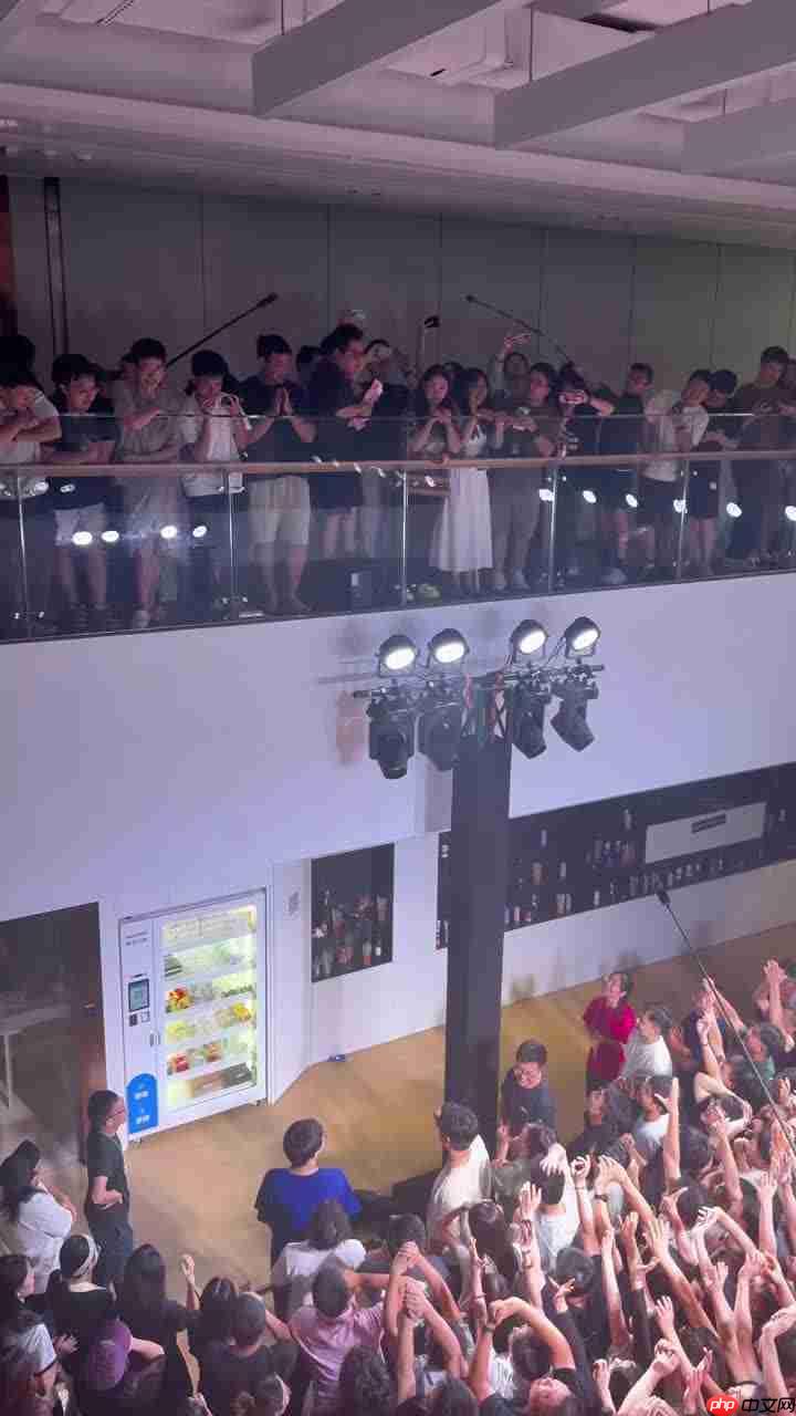 全球首款 8K 全景无人机发布,影石老板给员工激励真“撒钱”