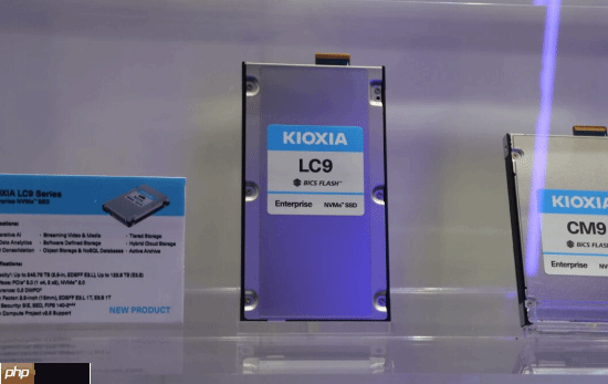 SSD硬盘机柜冲向10PB容量!单盘1PB也不远了