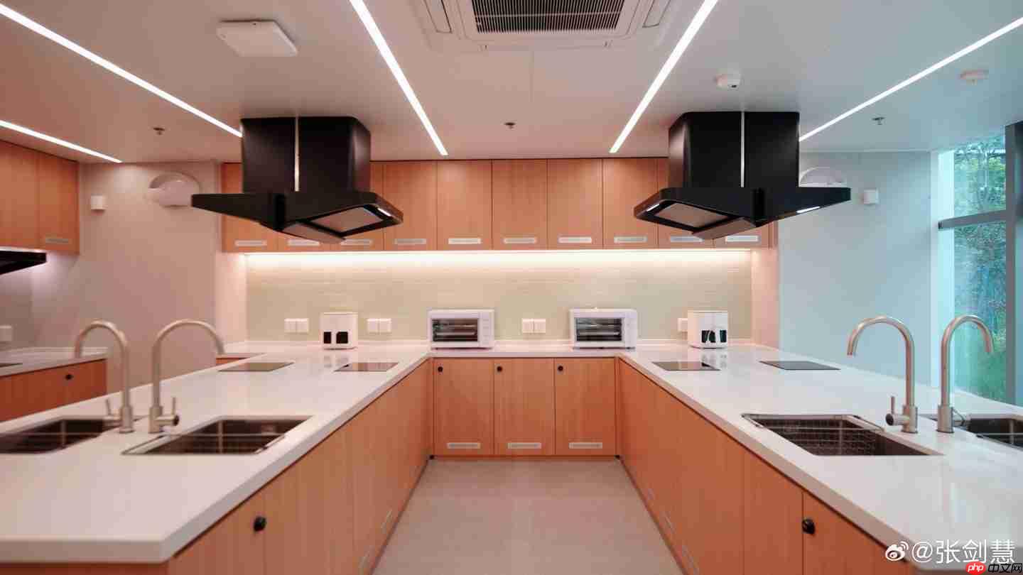 卢伟冰：小米青年公寓今天正式落成启用，实现“为奋斗者筑家”承诺