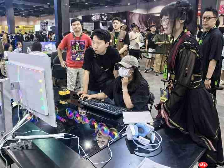 飞利浦Evnia闪耀核聚变，前沿科技显示器陪您玩出Young！