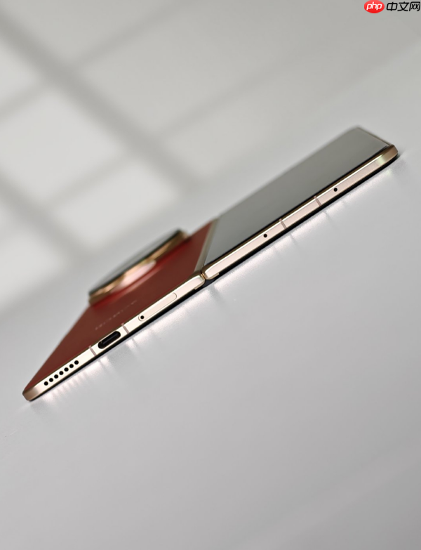 荣耀Magic V5搭载最新青海湖刀片电池 容量达6100mAh