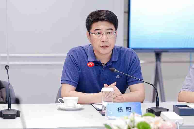 电子科技大学鲲鹏昇腾科教创新孵化中心揭牌，打造中国算力生态“成电范式”