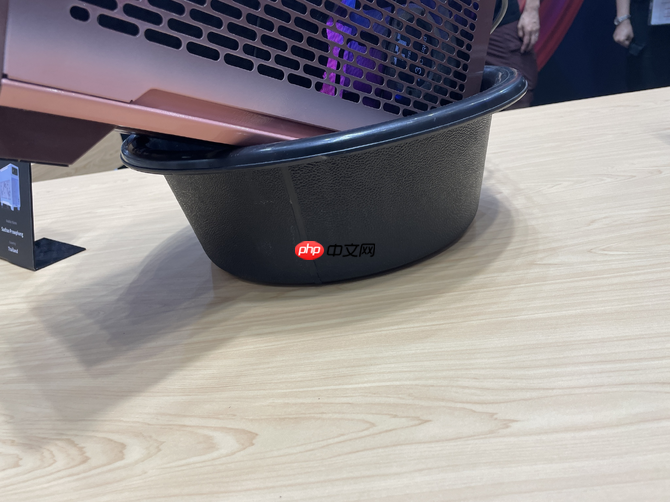 《黑神话》主题太帅了!PC科技展超酷炫MOD机箱欣赏