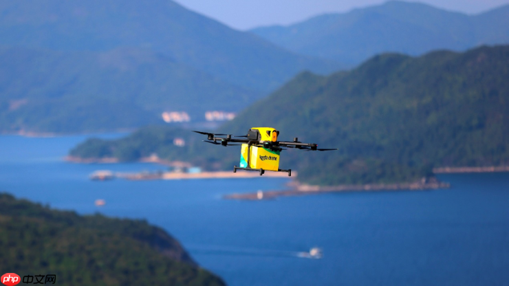 美团无人机香港首条常态化航线开航 翻山跨海配送效率提升近7倍