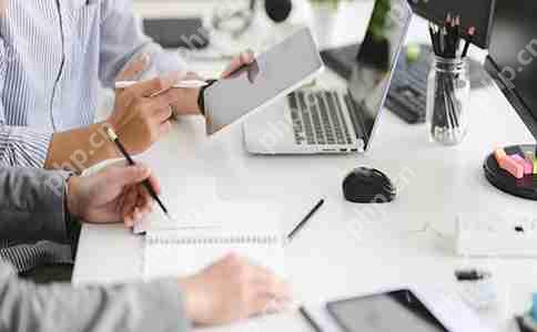 金融类应用开发指南:原生APP_Web还是混合模式?