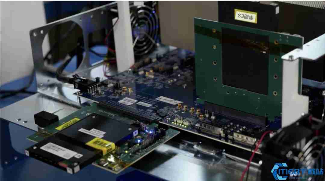 美光与Astera Labs展示首款PCIe 6.0 SSD,速度达27GB/s