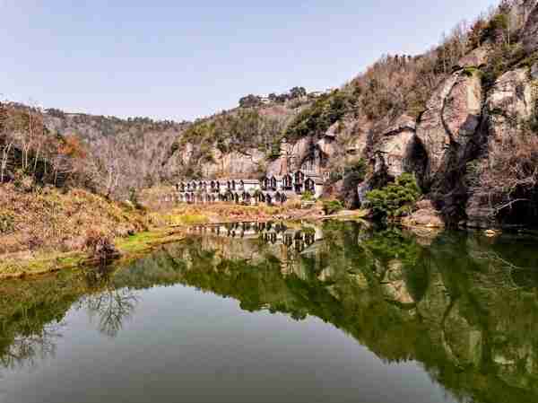 安岚携手复星艺术中心助力邱岸雄