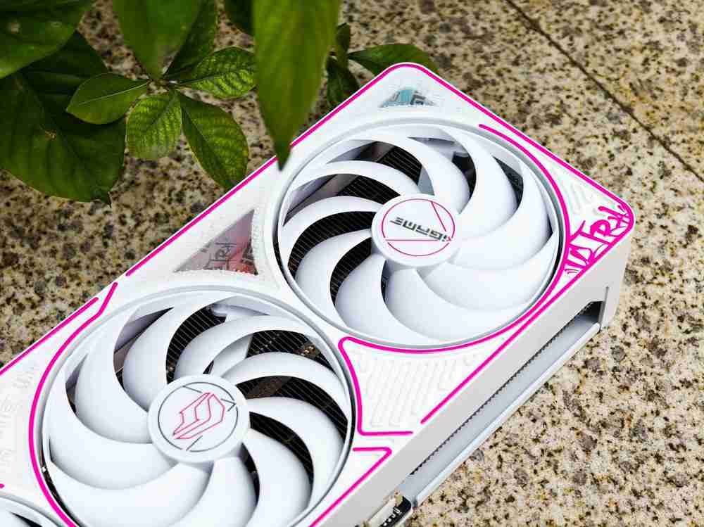 主流玩家再一次狂欢:七彩虹iGame GeForce RTX 5070 Ultra W OC 12GB评测