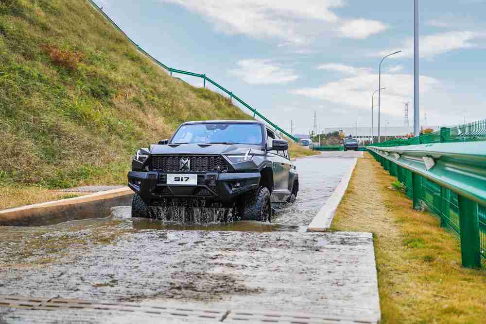 武汉造,全球范!东风猛士科技尽展智能科技与硬核越野实力
