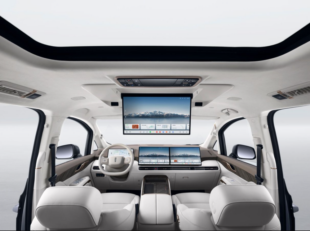 长城汽车给高阶智驾再上强度!魏牌全新高山“车位到车位”惊艳山城