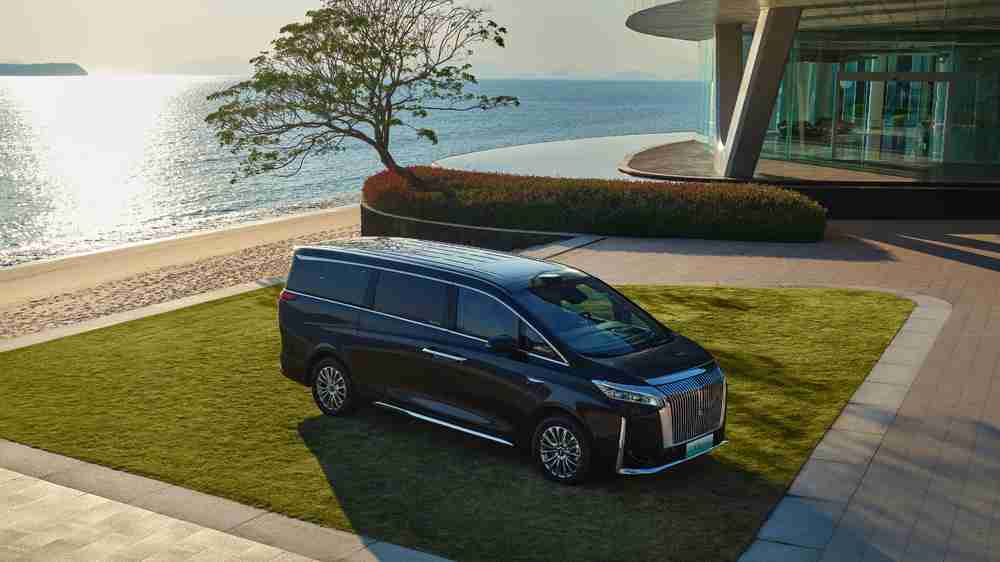 长城汽车给高阶智驾再上强度!魏牌全新高山“车位到车位”惊艳山城