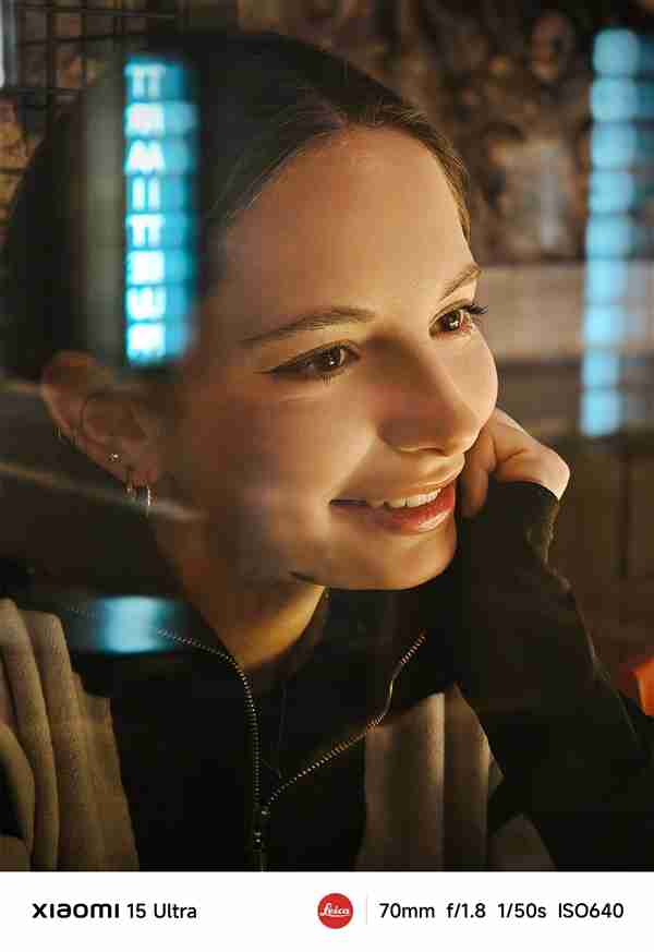 雷军晒小米15 Ultra样张:夜景人像封神
