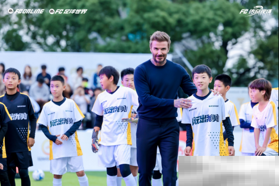 2025赛季中超联赛即将开幕,《FC足球世界》携手中超青岛西海岸闪耀精彩新赛季