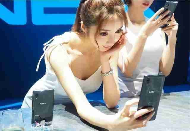 有点尴尬了,二手销量,国产机被iPhone吊打了