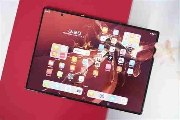 华为Mate XT非凡大师获阿联酋认证,三折叠将走向世界