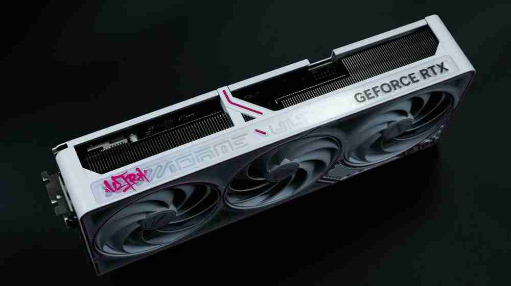 4K游戏的高端之选：七彩虹iGame GeForce RTX 5080 Ultra W OC 16GB开箱
