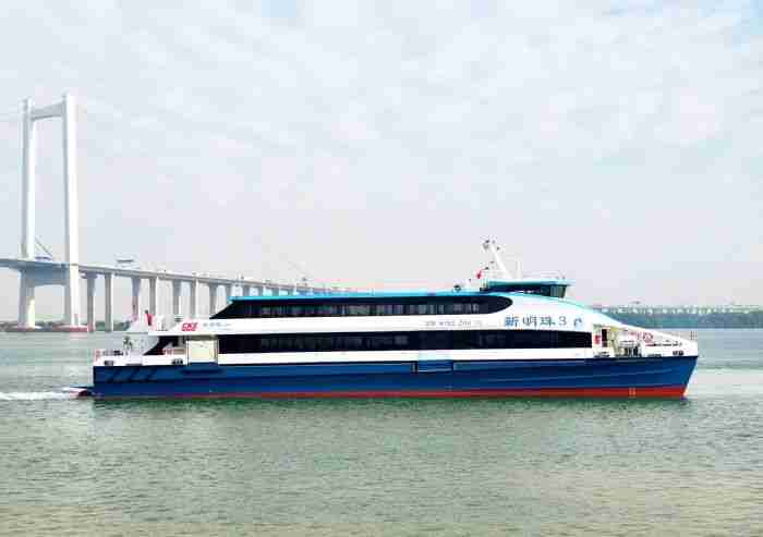 全国最大载客量碳纤维船舶“新明珠 3”号交付:长 44.75 米、宽 11 米,500 客位
