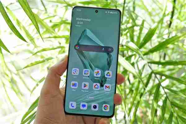 一加13T首曝:性能最强的骁龙8至尊版小屏旗舰