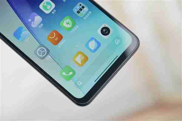 499元超低价神机!Redmi 14C图赏