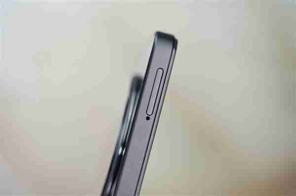 499元超低价神机!Redmi 14C图赏