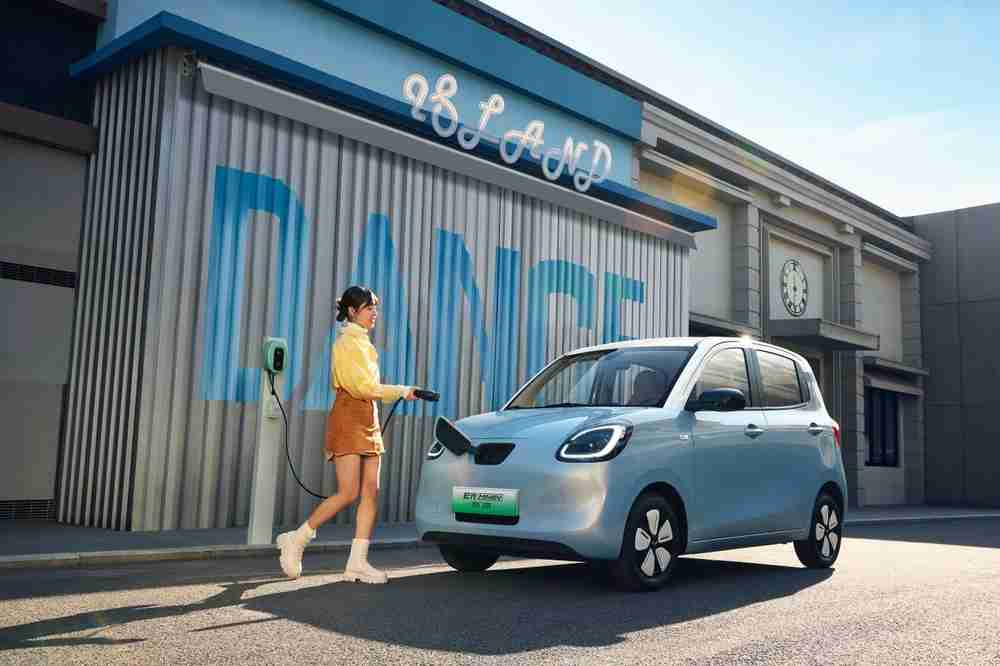 宏光MINIEV四门版配置公布,开启代步车2.0时代