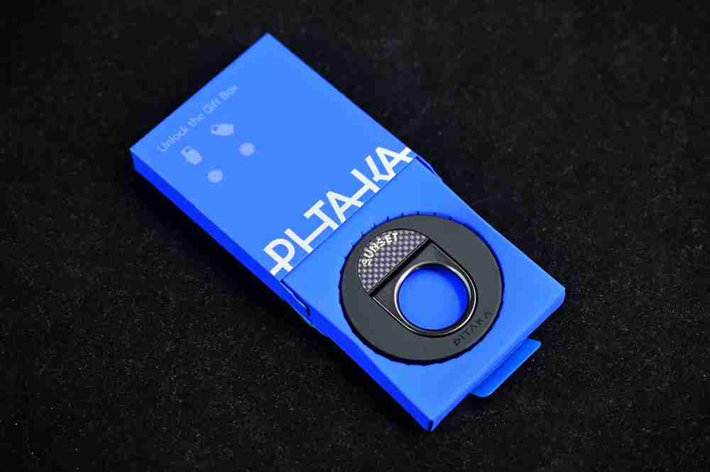 让iphone使用起来更便捷一点,pitaka礼盒开箱图赏