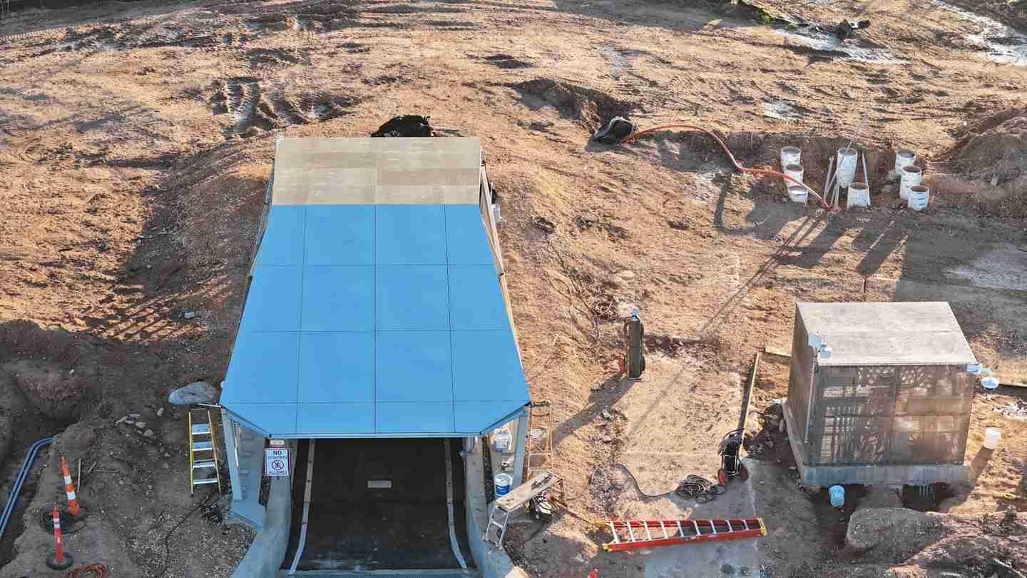 特斯拉得州工厂“赛博隧道”接近完工,出口外观酷似 Cybertruck