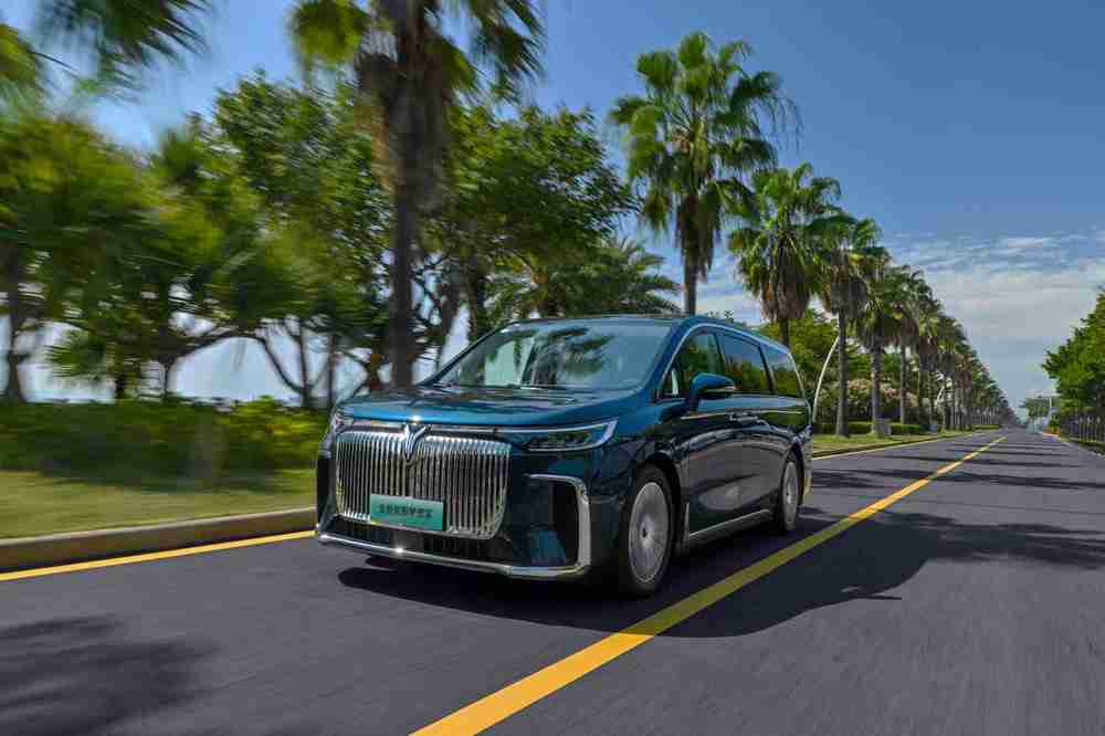 岚图汽车副总经理邵明峰:全新岚图梦想家12月有望单品过万