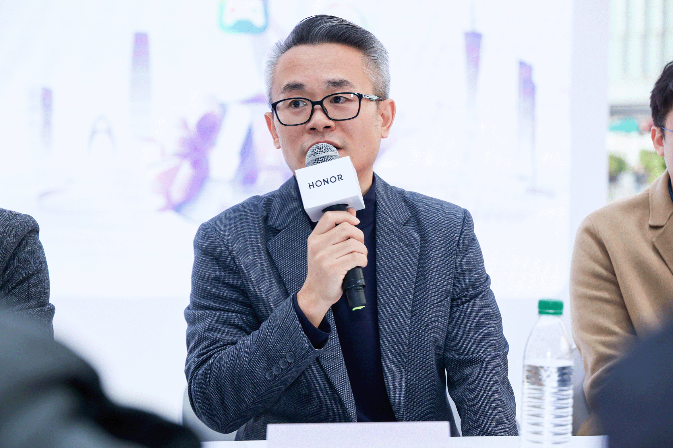 1734935539708170.png AI加持的荣耀互联网服务 究竟能带来哪些可能?