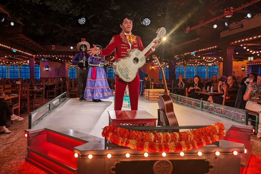 迪士尼“宝藏号”游轮首航,开启梦幻冒险之旅 迪士尼“宝藏号”游轮首航,开启梦幻冒险之旅