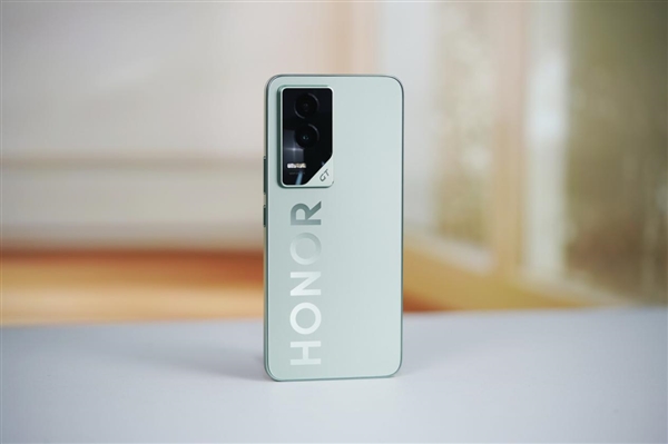 2000元档六边形战士!荣耀GT极光绿图赏