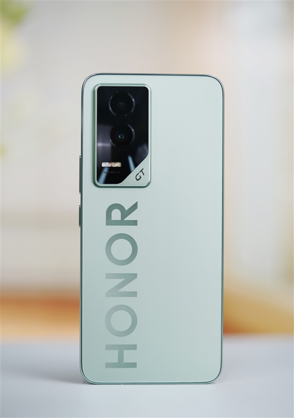 2000元档六边形战士!荣耀GT极光绿图赏