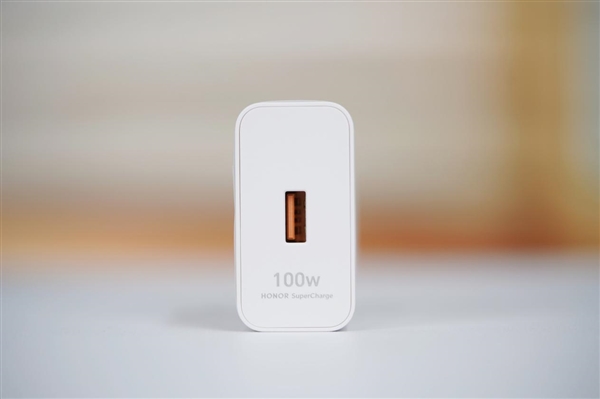 2000元档六边形战士!荣耀GT极光绿图赏