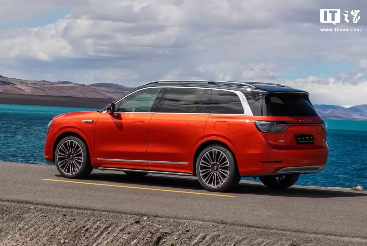 华为余承东:问界 M9 累计大定超 19 万台,销量超 50 万元以上车型第 2-20 名总和 华为余承东:问界 M9 累计大定超 19 万台,销量超 50 万元以上车型第 2-20 名总和