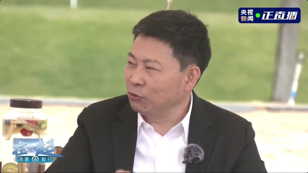 华为余承东:问界 M9 累计大定超 19 万台,销量超 50 万元以上车型第 2-20 名总和 华为余承东:问界 M9 累计大定超 19 万台,销量超 50 万元以上车型第 2-20 名总和