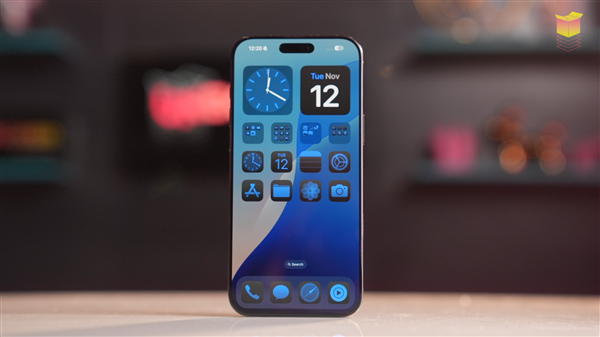 曝富士康已建立折叠屏iPhone测试线：厚度、重量尚未达到苹果标准