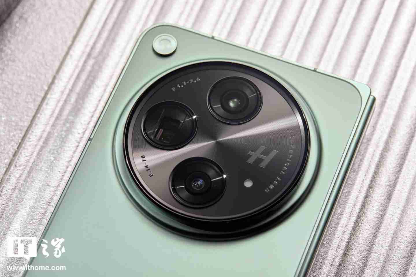 OPPO 全新一代大折叠屏手机年后发布,预计搭载骁龙 8 至尊版处理器