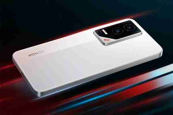 赵明评价荣耀GT:稳得离谱 强得离谱